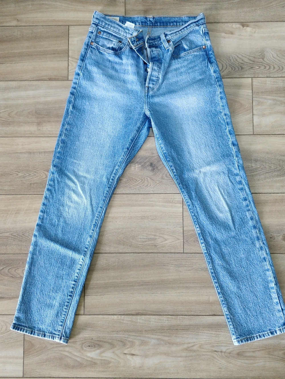 Women's Levi's 501 Light Wash Blue Jeans
